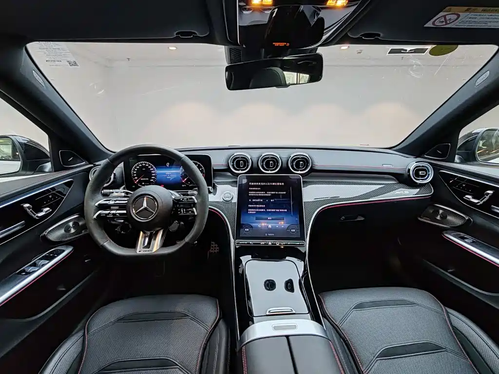Mercedes-Benz C-Class AMG 2025 — фото 13