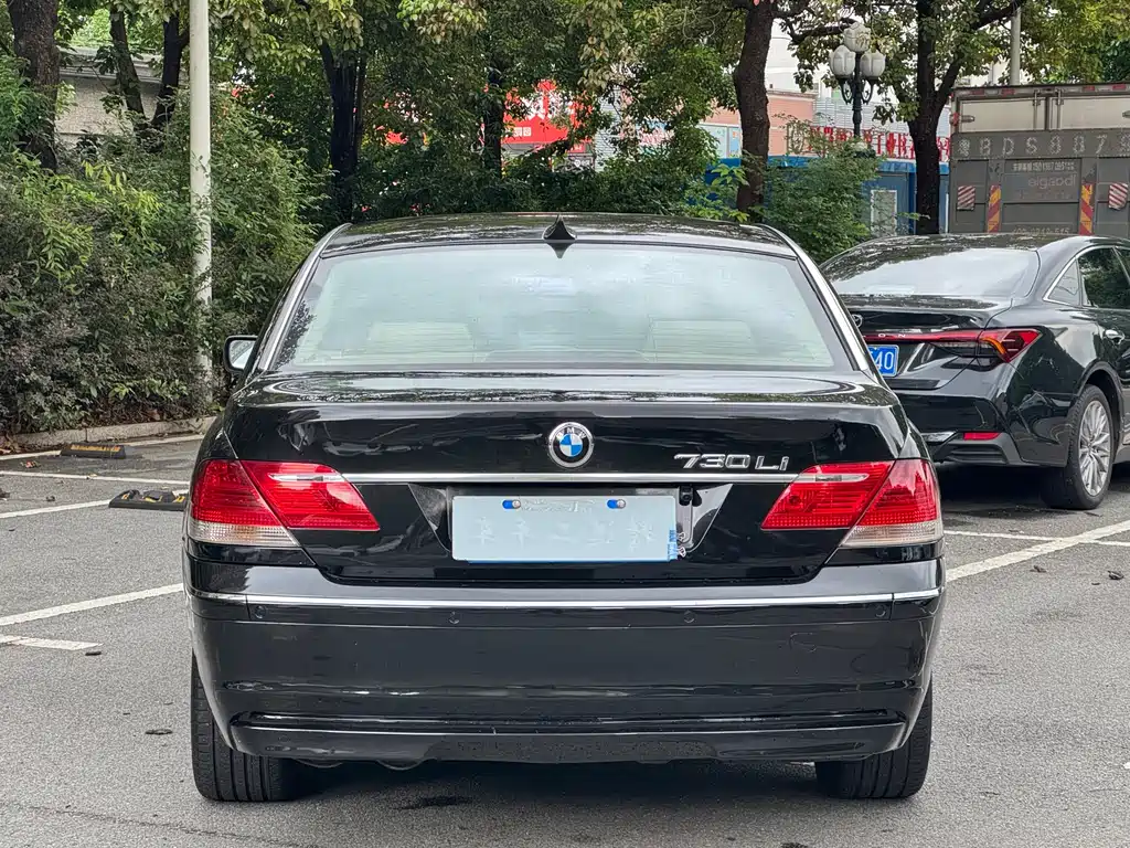 BMW 7 Series 2008 — фото 11