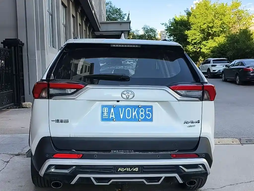 Toyota RAV4 2021