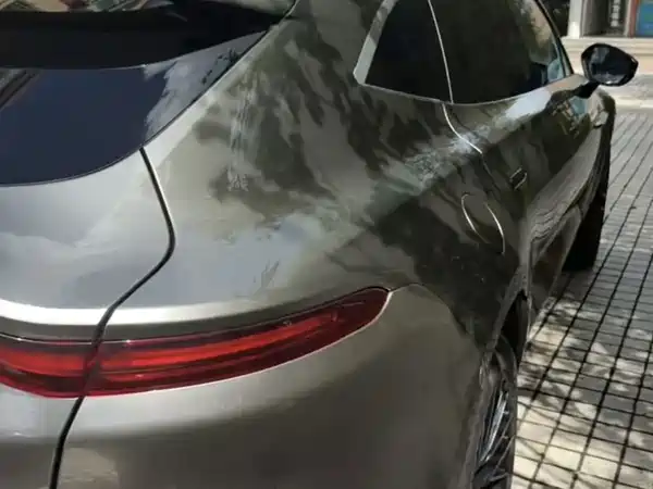 Aston Martin DBX 2022