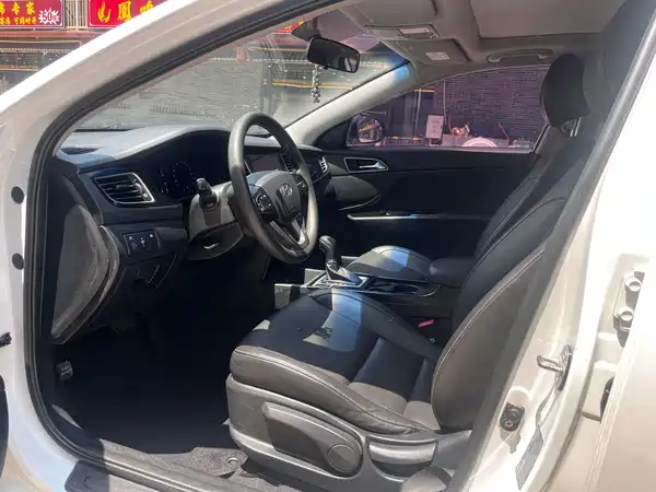Hyundai Mistra 2014