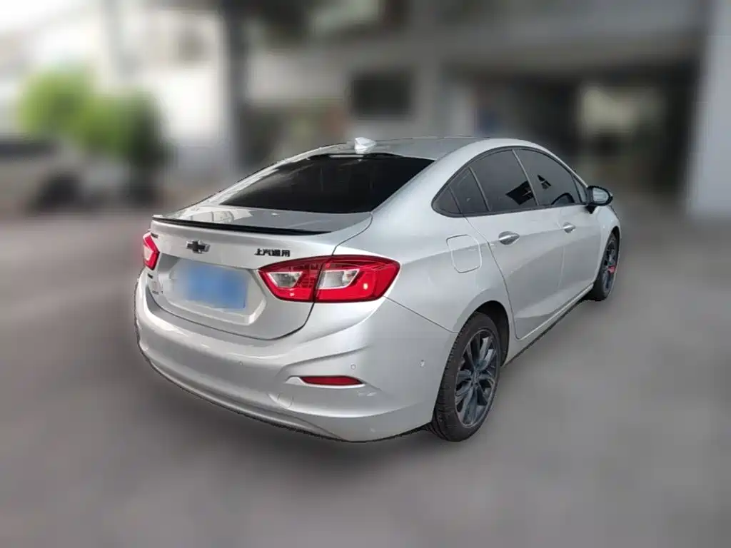 Chevrolet Cruze 2018 — фото 10