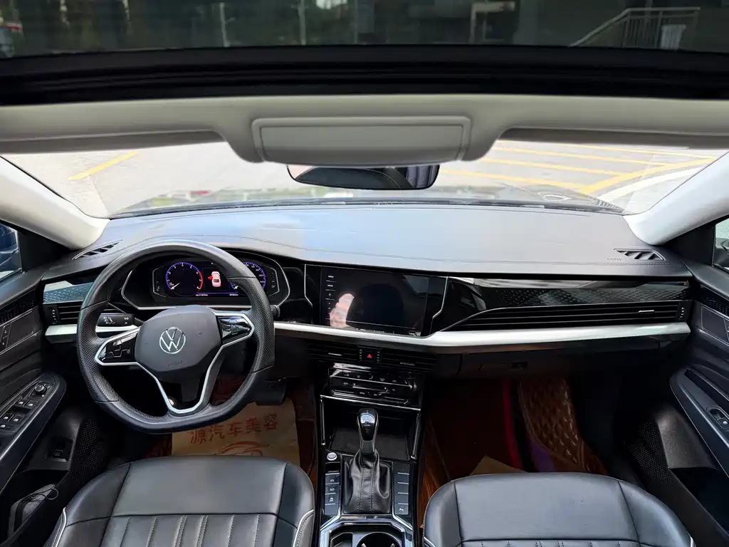 Volkswagen Passat 2023
