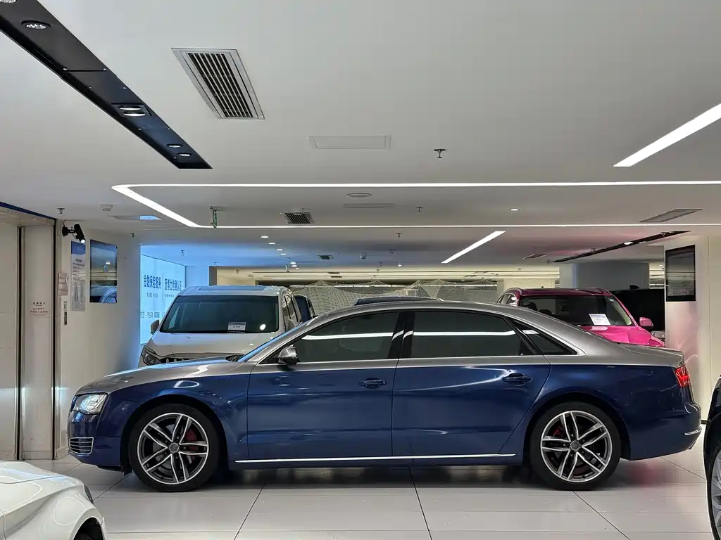 Audi A8 2012