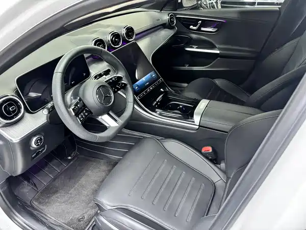 Mercedes-Benz C-Class 2024