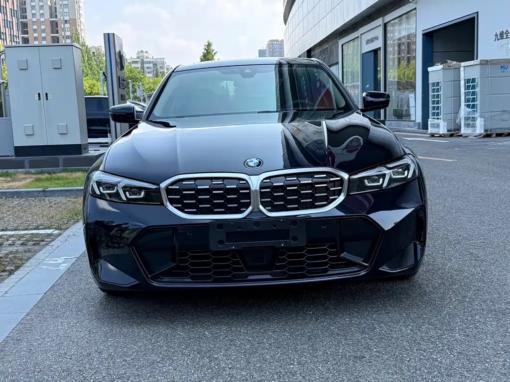 BMW 3 Series 2025