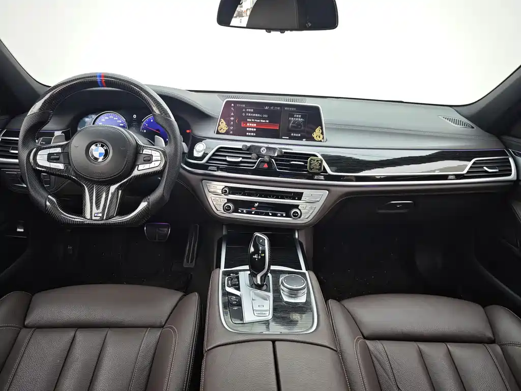 BMW 7 Series 2018 — фото 22