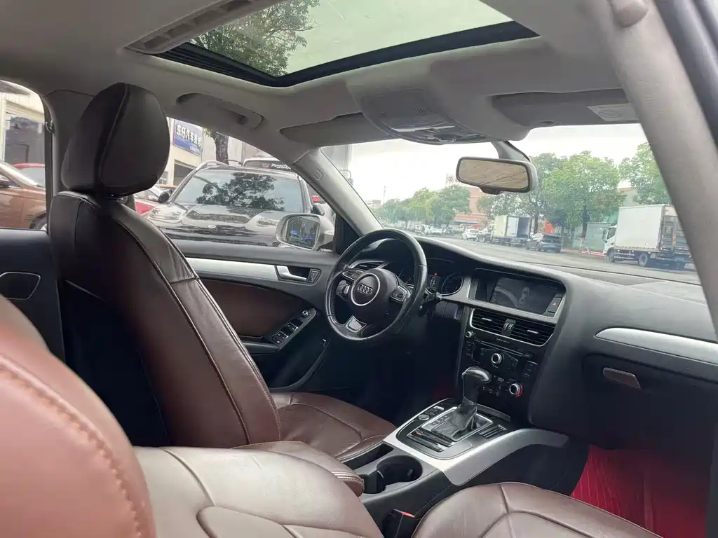 Audi A4L 2016