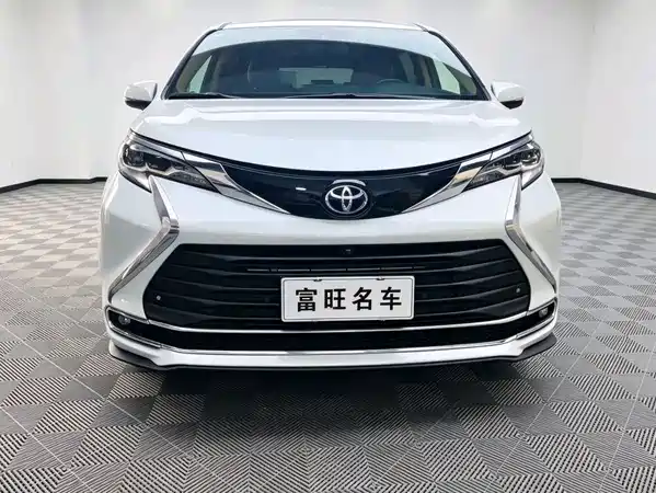 Toyota Sienna 2023