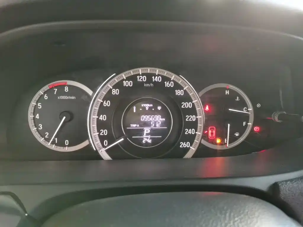Honda Accord 2017 — фото 12