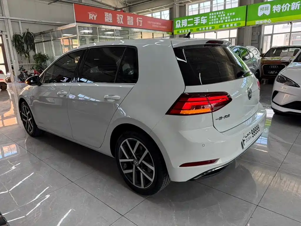 Volkswagen Golf 2020