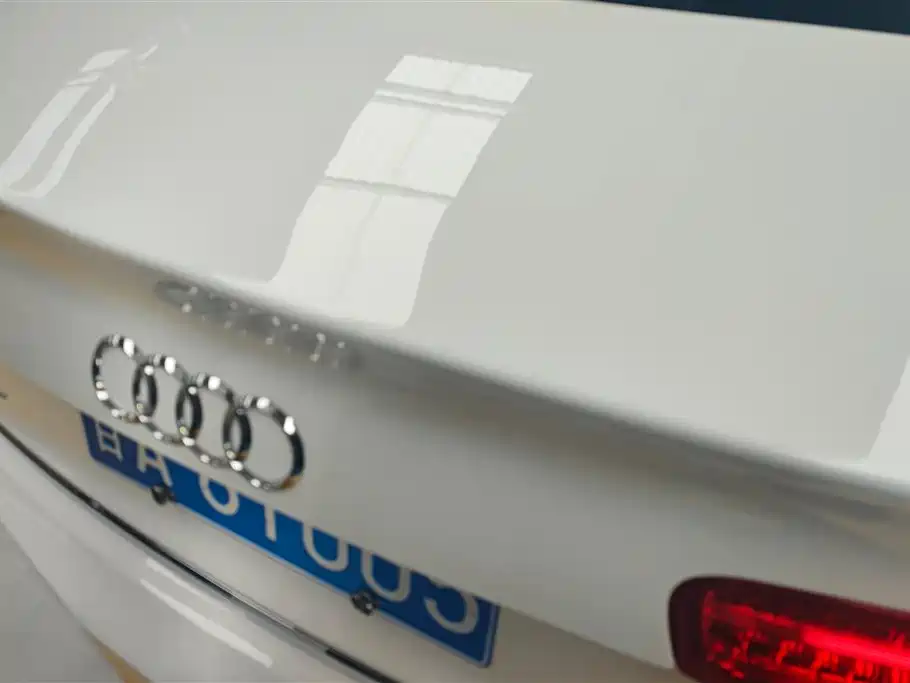 Audi A4L 2016