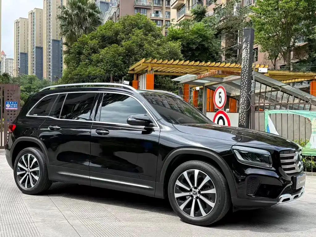 Mercedes-Benz GLB 2025 — фото 42