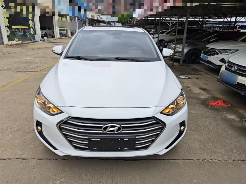 Hyundai Elantra 2019 — фото 3