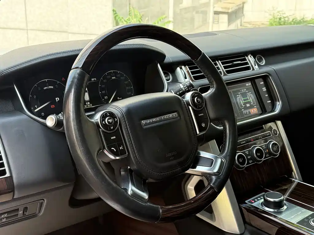Land Rover Range Rover 2015 — фото 24