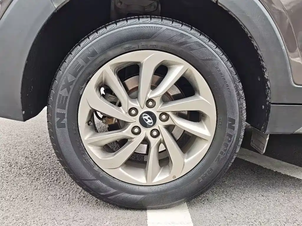 Hyundai Tucson 2015 — фото 35