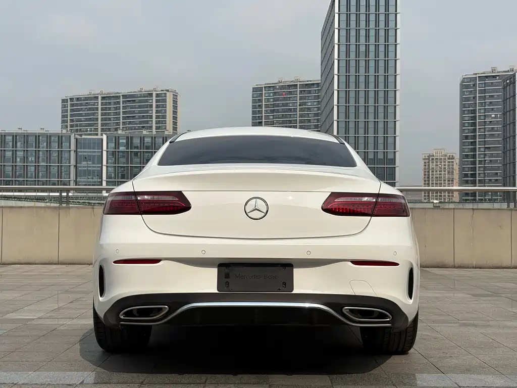 Mercedes-Benz E-Class 2023 — фото 4