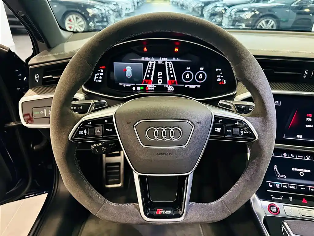 Audi RS 6 2021 — фото 12