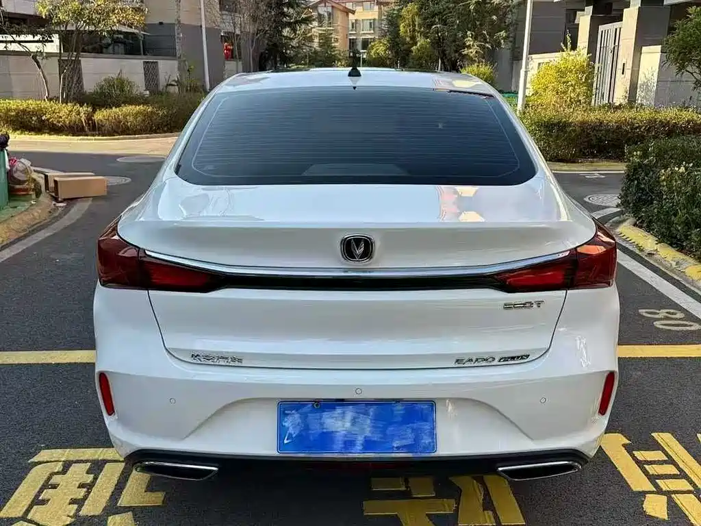 Changan Eado 2022 — фото 10