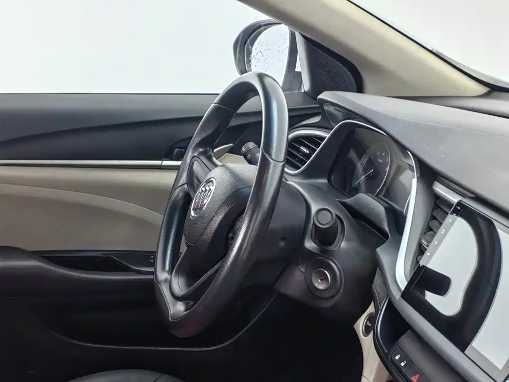 Buick Excelle 2016 — фото 22