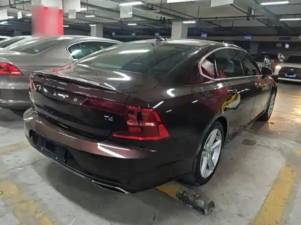 Volvo S90 2018