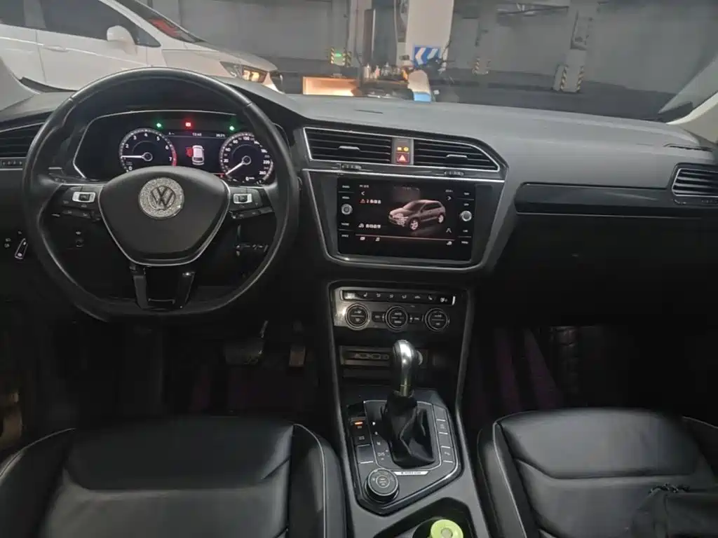 Volkswagen Tiguan 2018 — фото 10