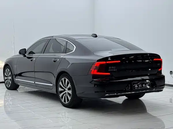 Volvo S90 2021