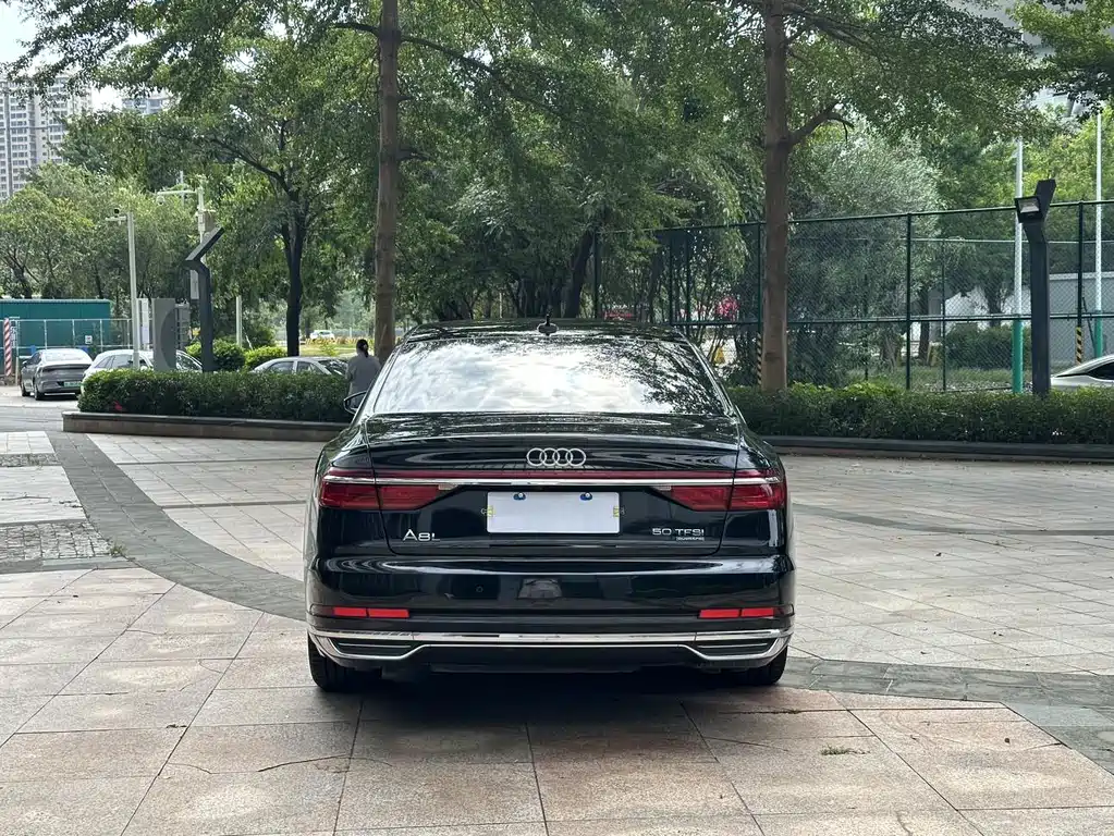 Audi A8 2020 — фото 18
