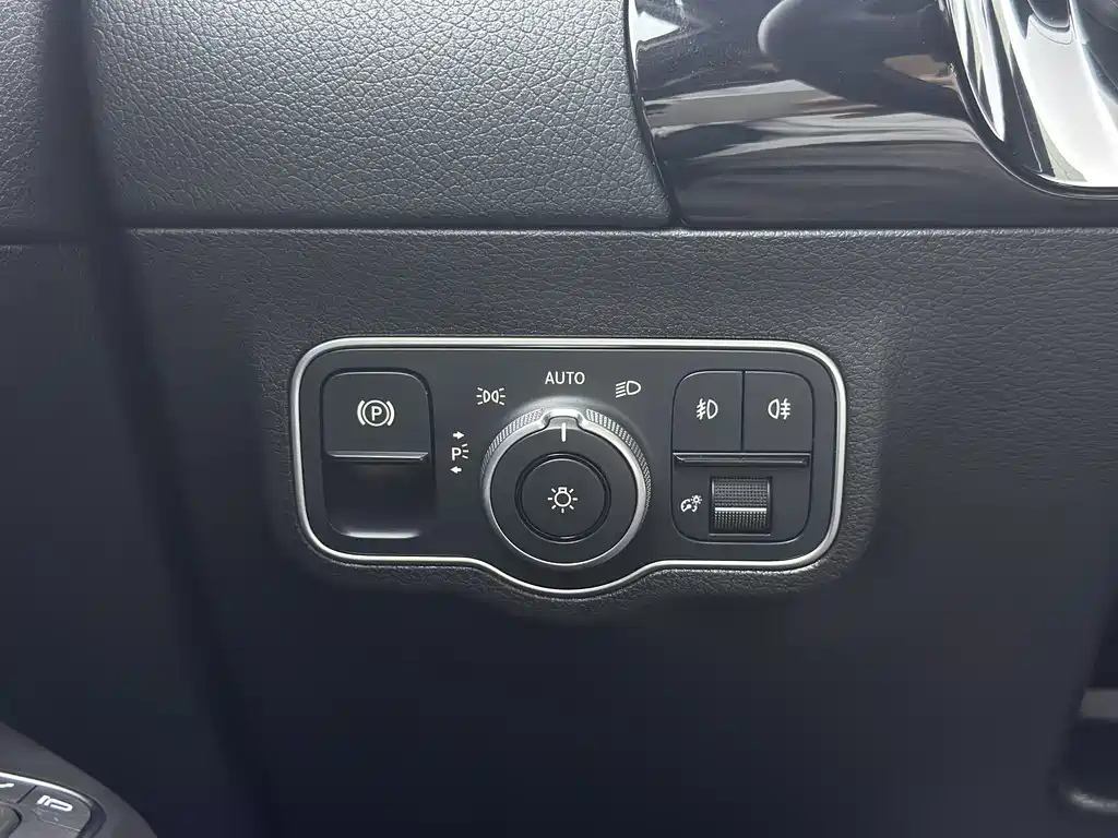 Mercedes-Benz GLA 2023 — фото 13