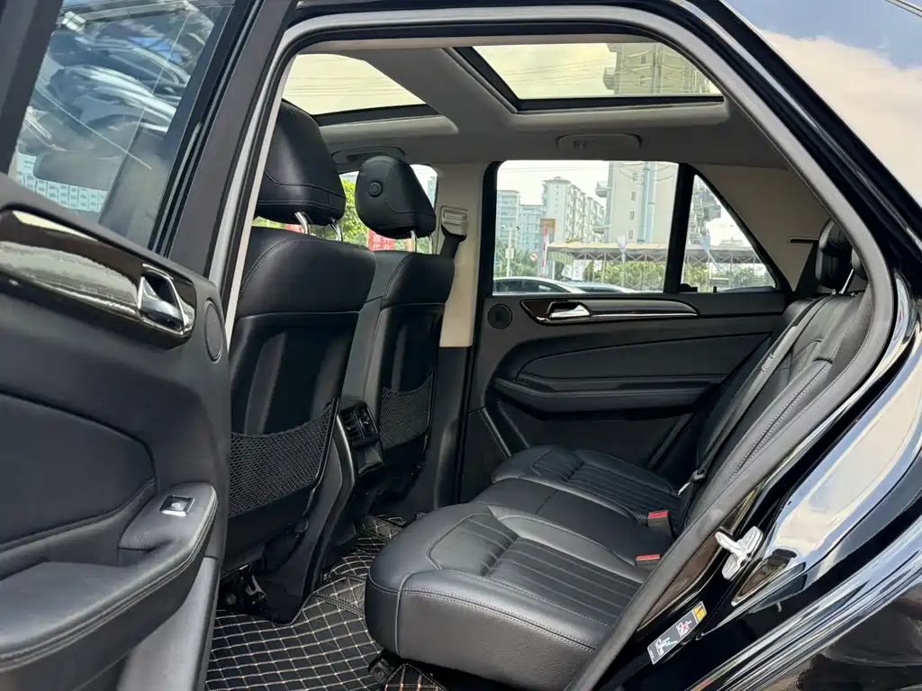 Mercedes-Benz GLE 2016
