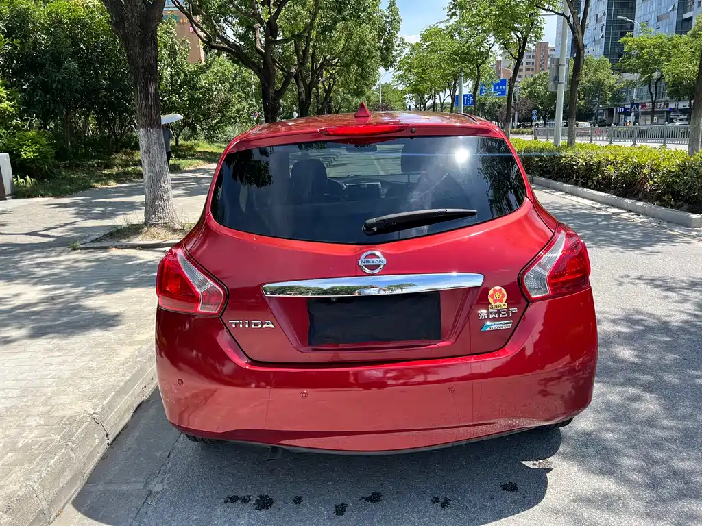 Nissan Tiida 2011