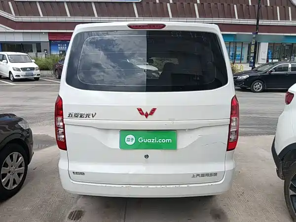 Wuling Hongguang V 2022