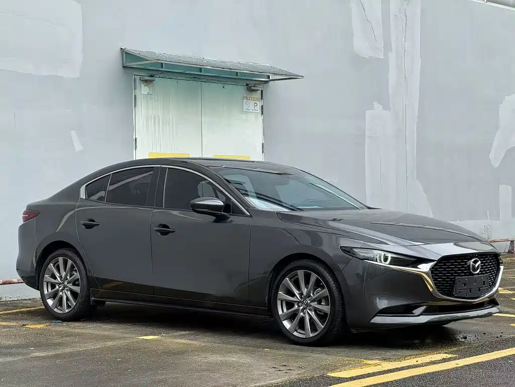 Mazda 3 Axela 2022