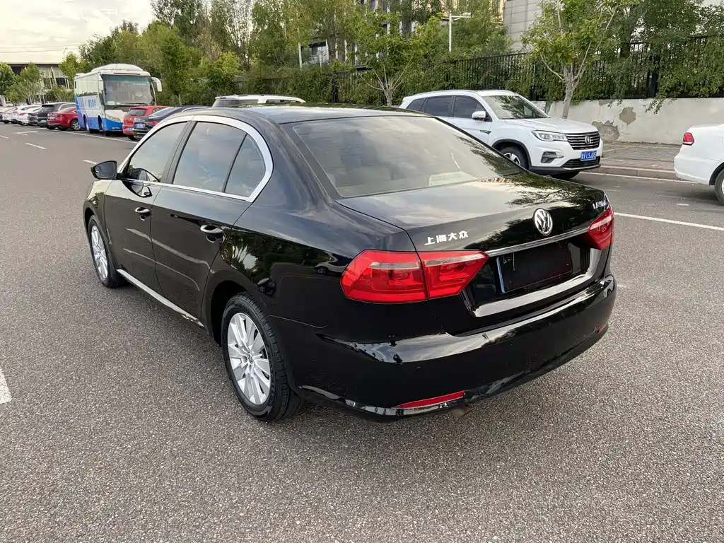 Volkswagen Lavida 2012