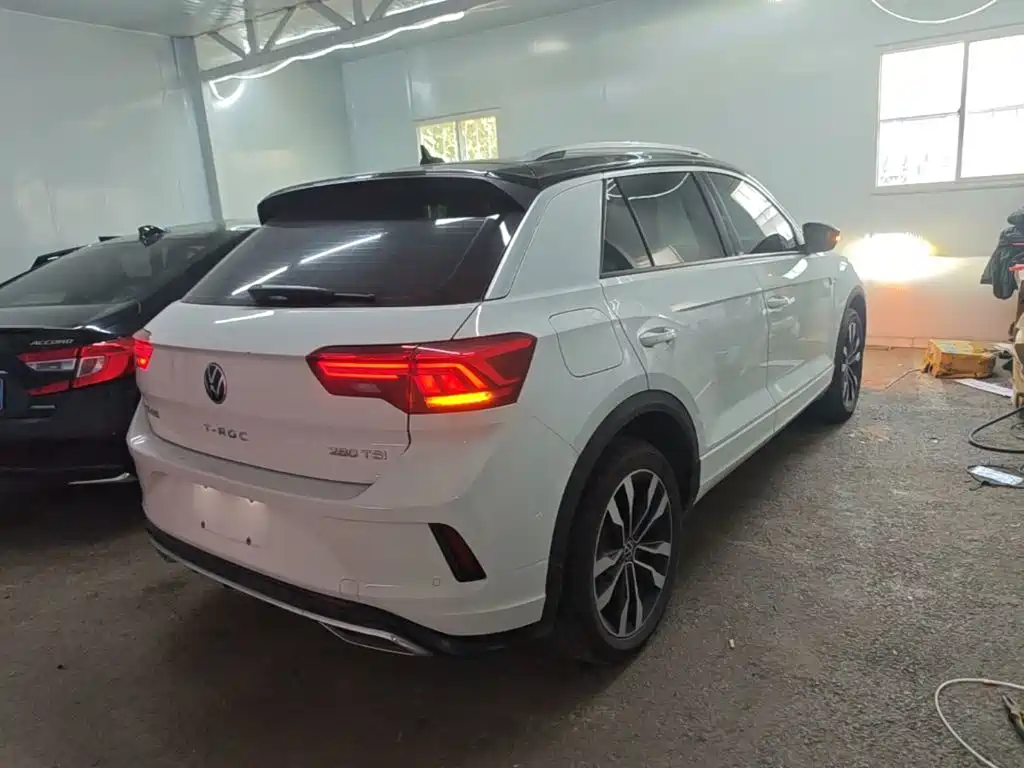 Volkswagen T-Roc 2023