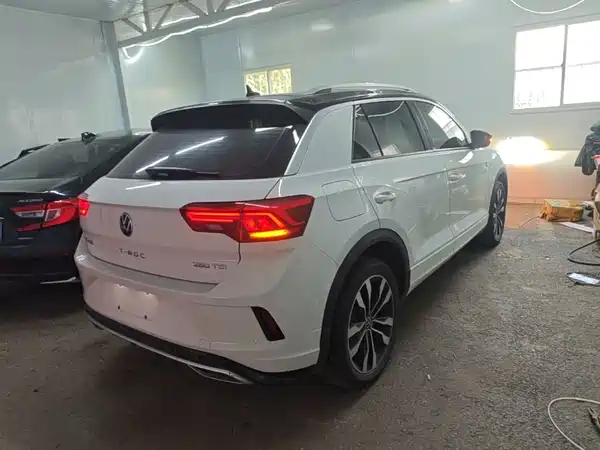 Volkswagen T-Roc 2023