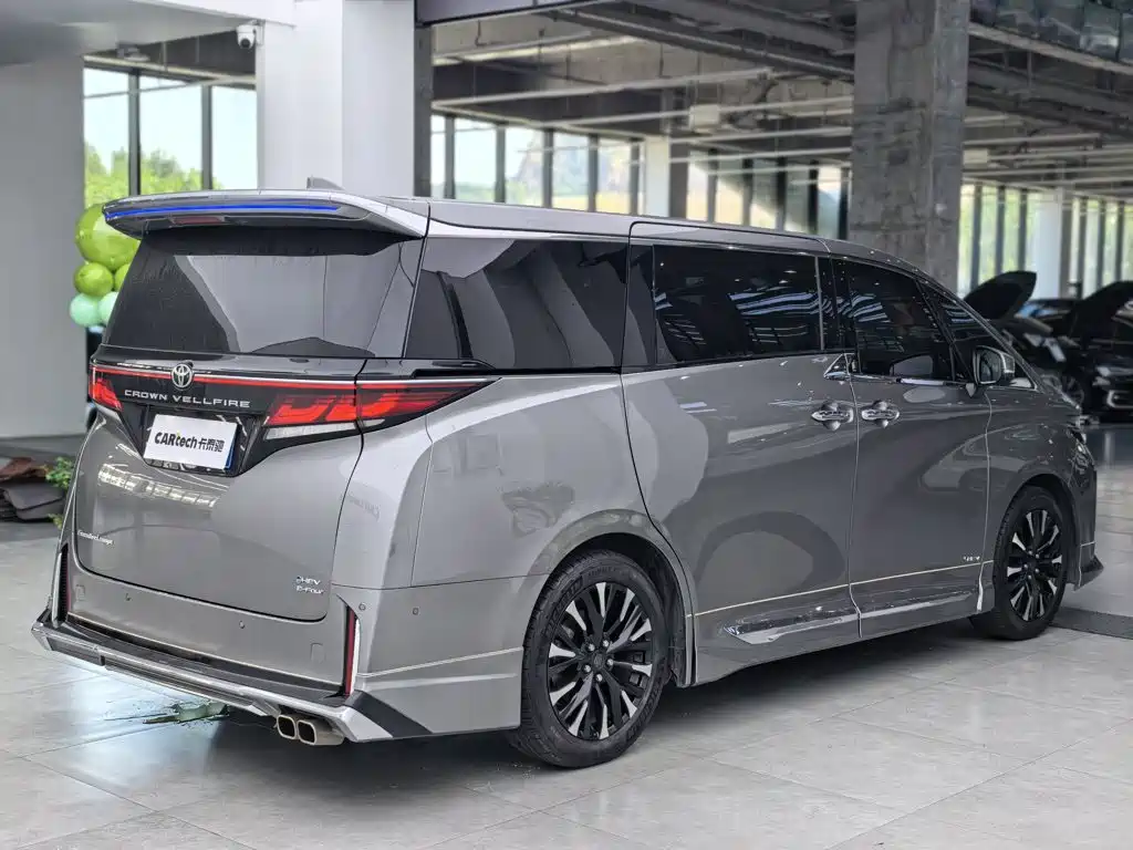 Toyota Vellfire 2024 — фото 2