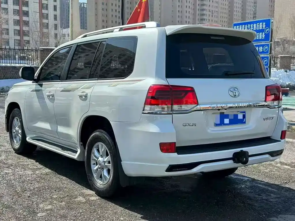 Toyota Land Cruiser 2017 — фото 7
