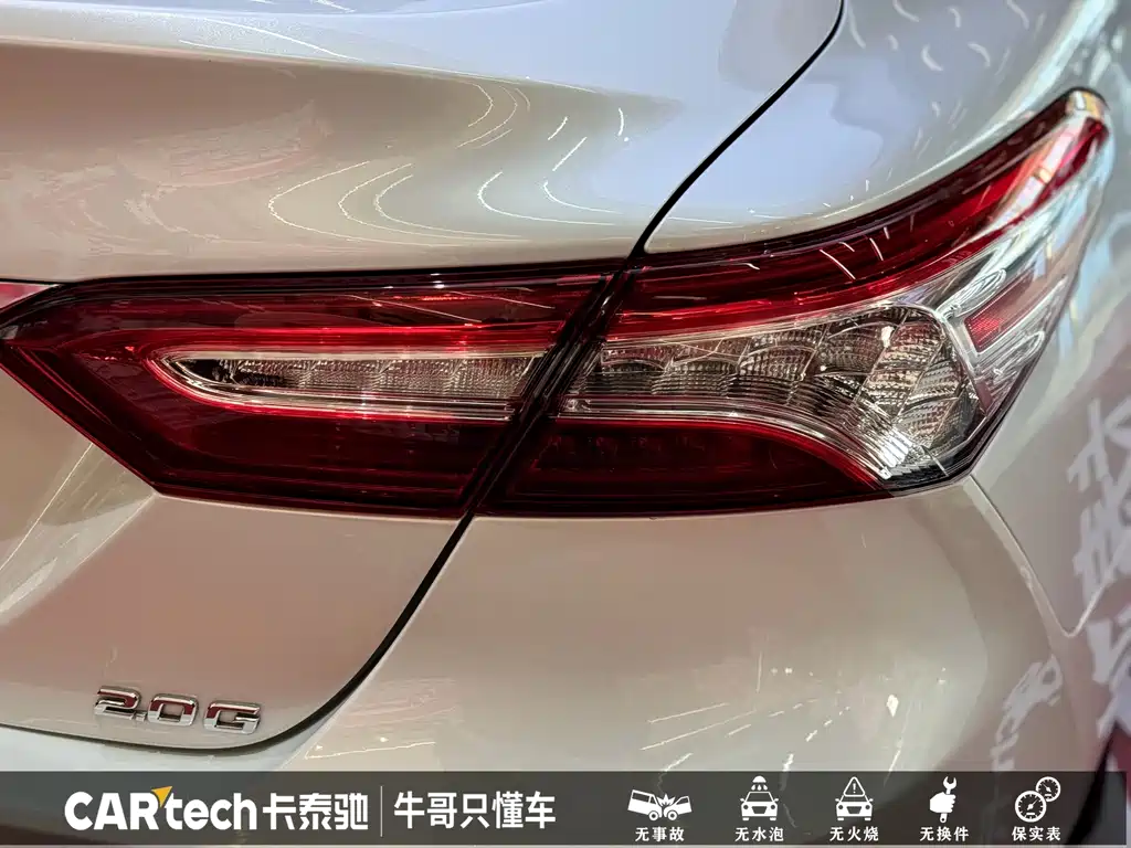 Toyota Camry 2022 — фото 6