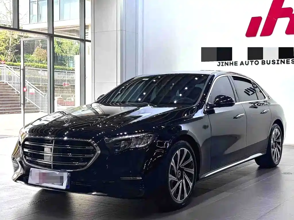 Mercedes-Benz E-Class 2024