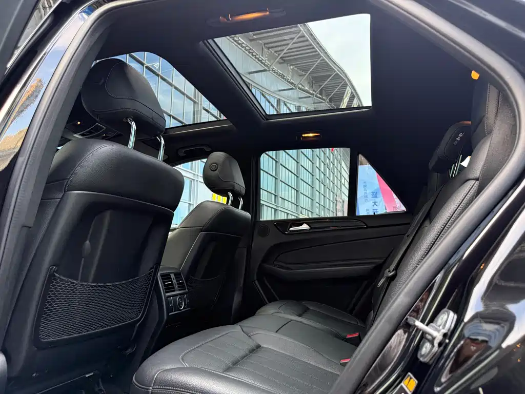 Mercedes-Benz GLE AMG 2018 — фото 12