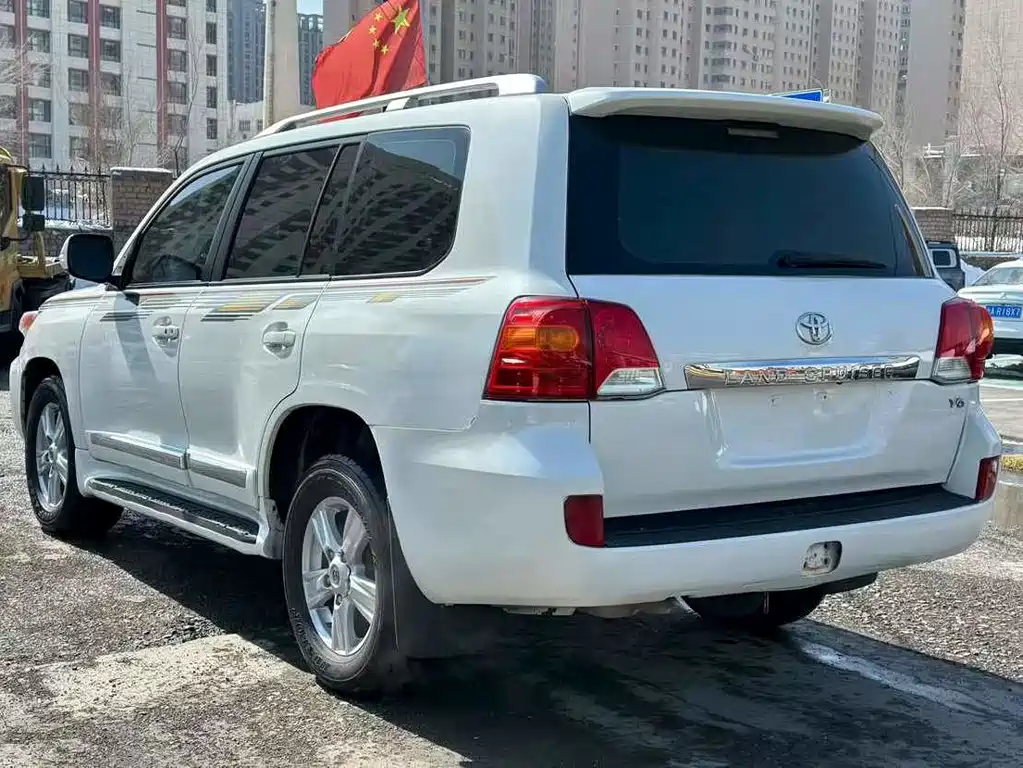 Toyota Land Cruiser 2015 — фото 7
