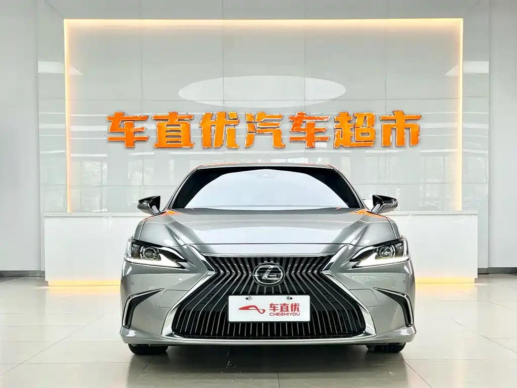 Lexus ES 2019 — фото 3