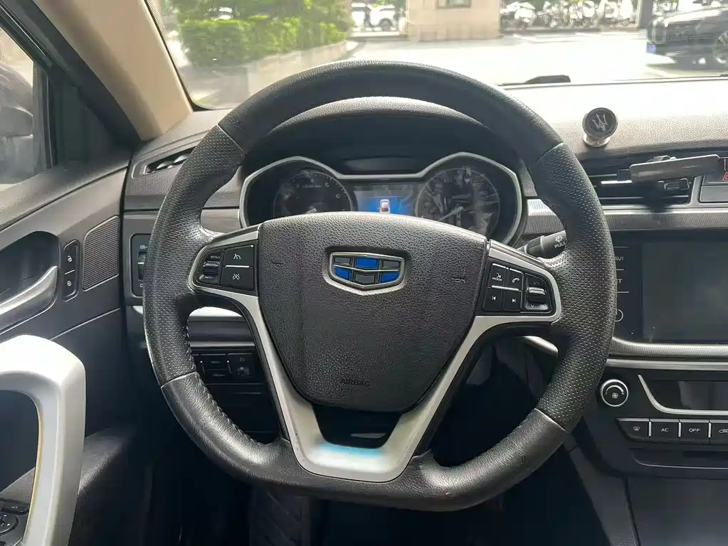Geely Emgrand 2016