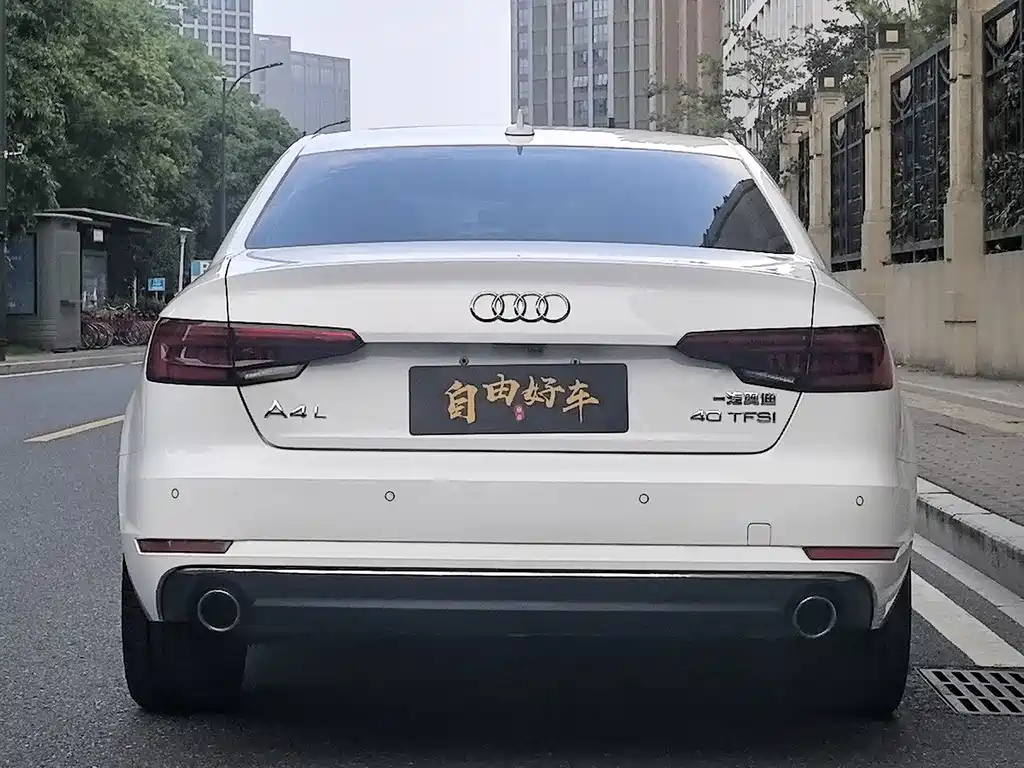 Audi A4L 2017 — фото 20