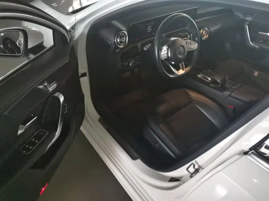 Mercedes-Benz A-Class 2020 — фото 16