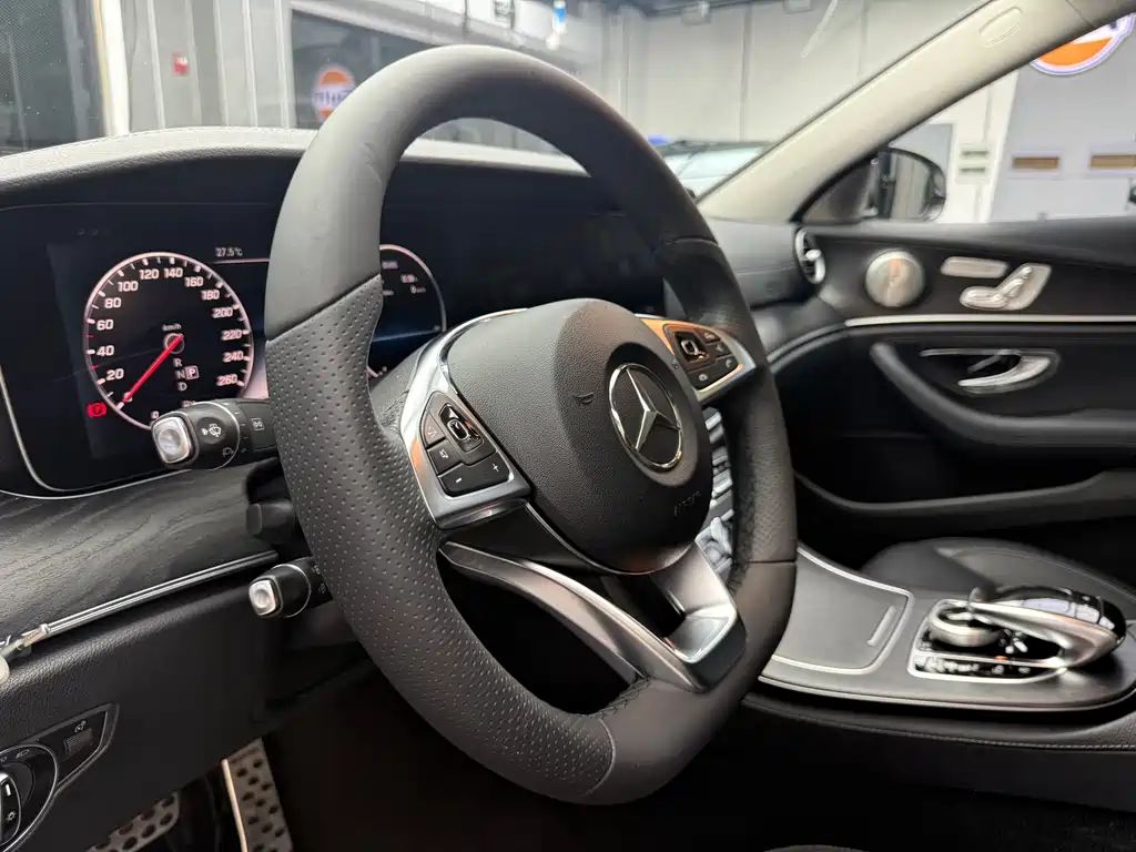 Mercedes-Benz E-Class 2018 — фото 8