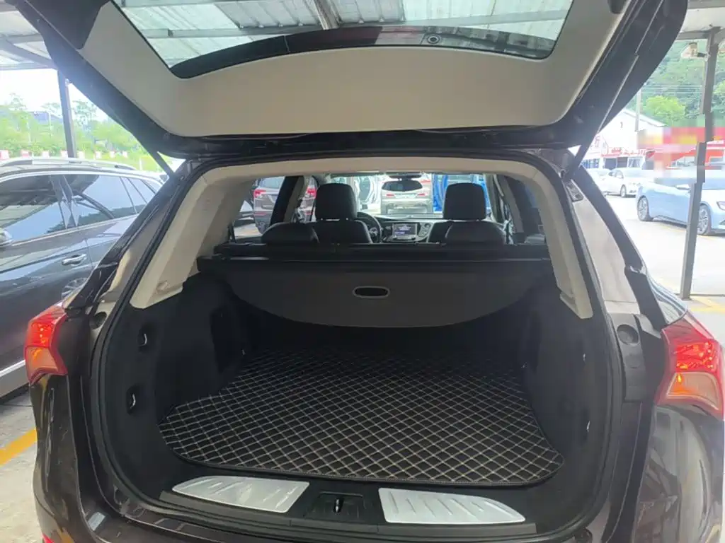 Buick Envision Plus 2017 — фото 19