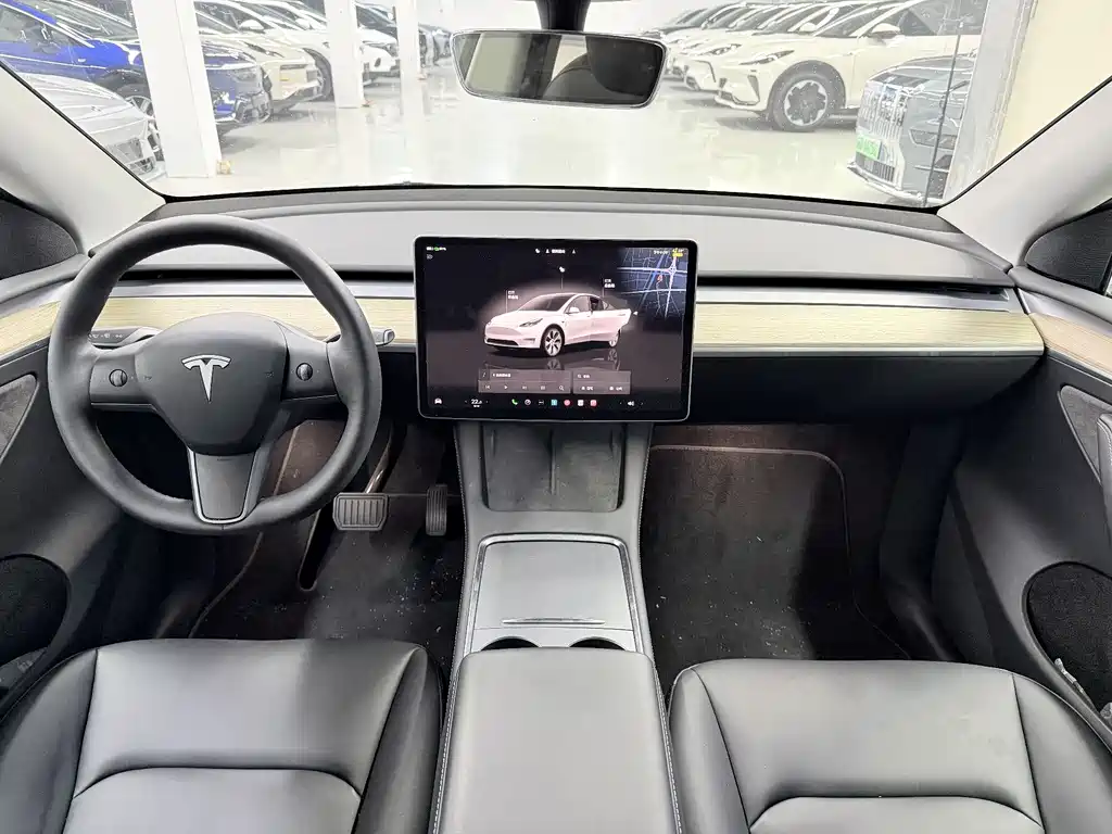Tesla Model Y 2022 — фото 7