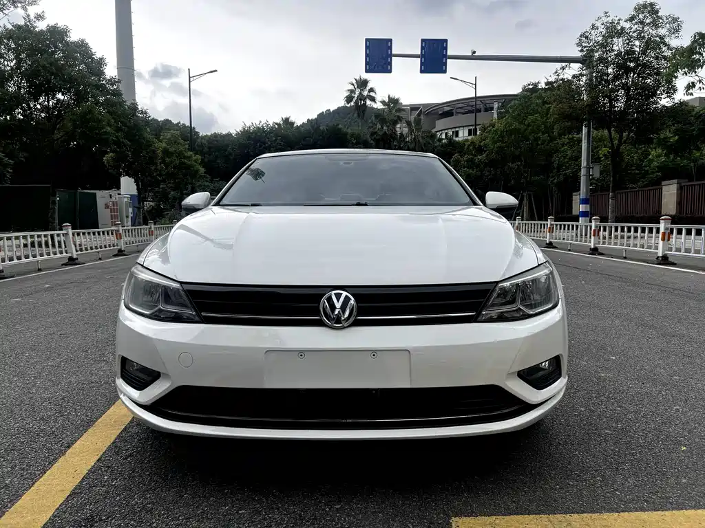 Volkswagen Lamando 2015
